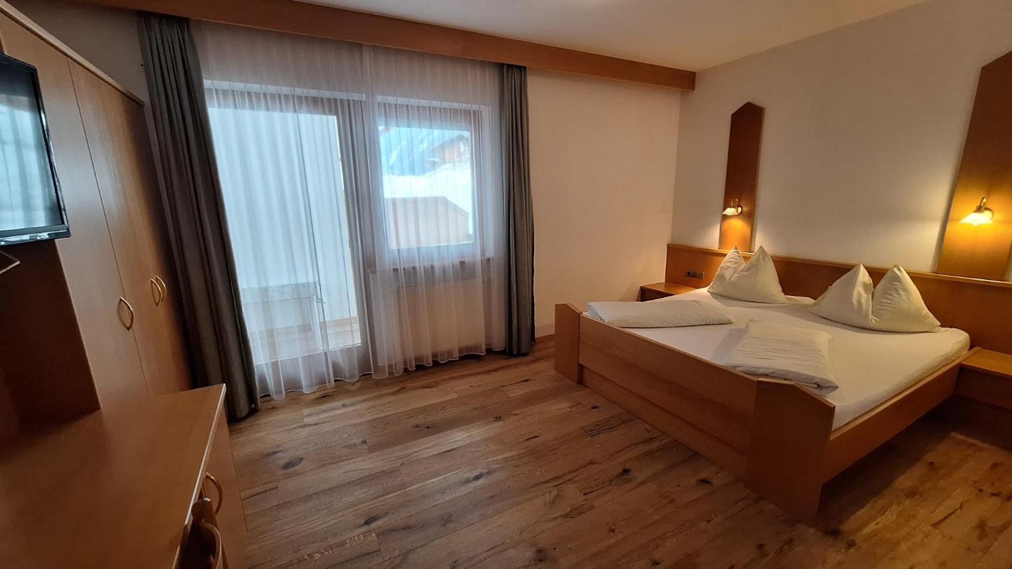 Alpenspitz Appartements - Garni - B&B Рачинес Екстериор снимка
